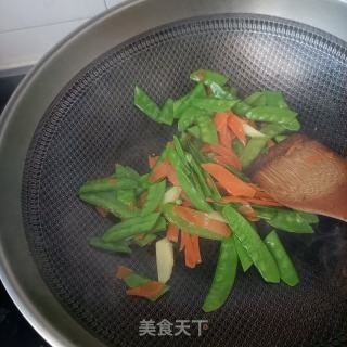 荷兰豆炒章鱼腿的做法步骤：13