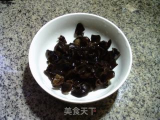 鱼香鸡胸肉的做法步骤：10
