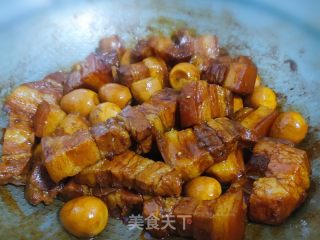 红烧肉鹌鹑蛋的做法步骤：10