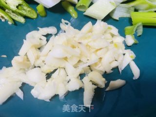 大葱炒肉的做法步骤：3