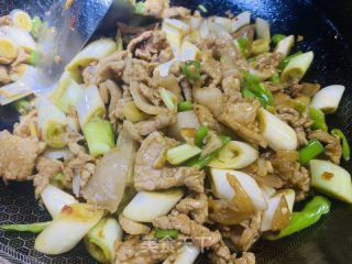 大葱炒肉的做法步骤：13