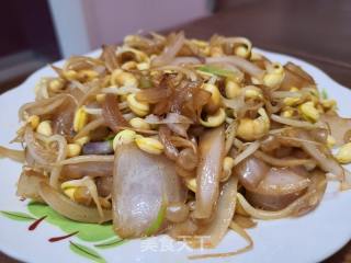 小黄豆芽炒洋葱的做法步骤：6