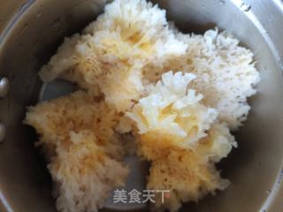银耳雪梨红枣枸杞糖水的做法步骤：1