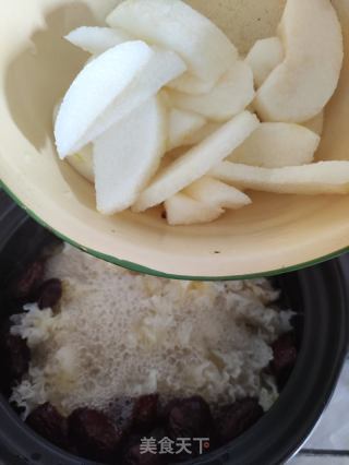 银耳雪梨红枣枸杞糖水的做法步骤：7
