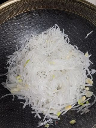 萝卜粉丝汤的做法步骤：4