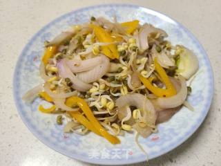 彩椒洋葱炒绿豆芽的做法步骤：6