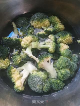 凉拌菜花的做法步骤：1