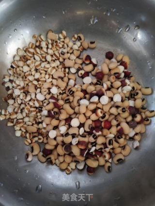 淮山胡萝卜苹果大骨汤的做法步骤：3
