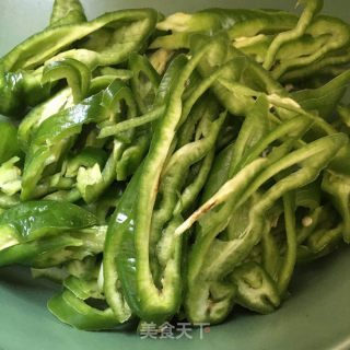青椒炒土豆丝的做法步骤：3