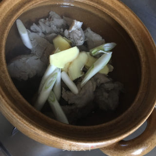 羊肉炖萝卜的做法步骤：5