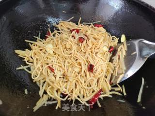 土豆丝炒豆腐丝的做法步骤：4
