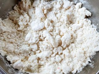 扇贝鲜肉菠菜盒子的做法步骤：3