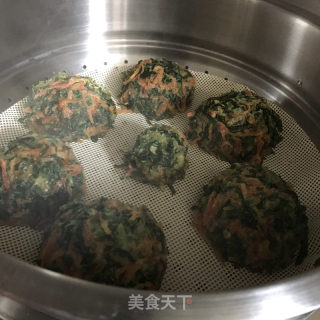 菠菜红萝卜菜团的做法步骤：8