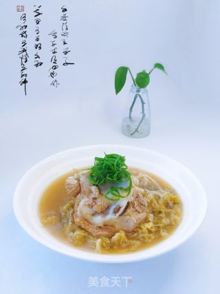 猪骨烩酸菜的做法步骤：1