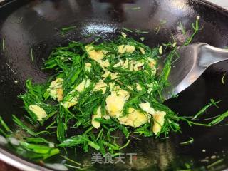 小蒜炒鸡蛋的做法步骤：5