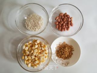 玉米花生浓汤的做法步骤：1