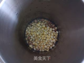 玉米花生浓汤的做法步骤：3