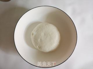 韭菜鸡蛋水煎包的做法步骤：2
