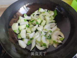 白菜炒肉片的做法步骤：5