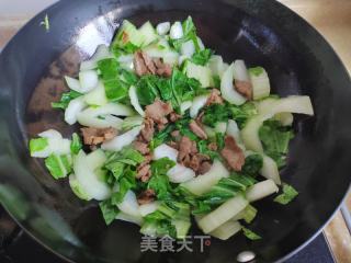 白菜炒肉片的做法步骤：7