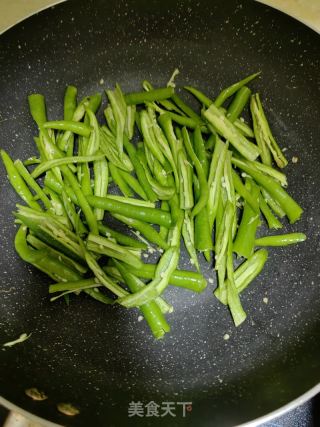 青椒牛肉的做法步骤：3