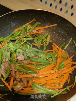 青椒牛肉的做法步骤：8