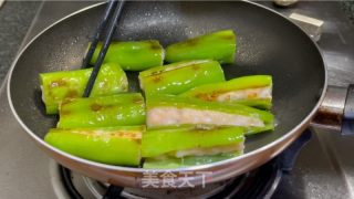 虾滑酿青椒的做法步骤：11