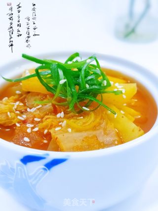 辣白菜炖土豆的做法步骤：1