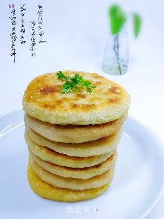 牛肉馅饼的做法步骤：1