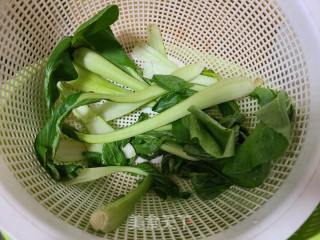 青菜玉米粒鸡蛋炒馍丁的做法步骤：1