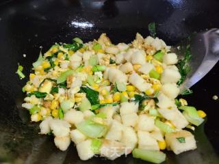 青菜玉米粒鸡蛋炒馍丁的做法步骤：7