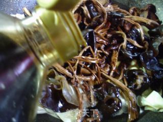 黑木耳茶树菇烧百叶结的做法步骤：5