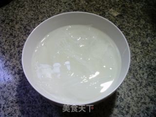 小黄鱼煮粉丝的做法步骤：2