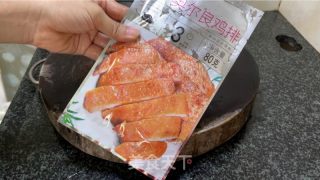 番茄鸡蛋荞麦面的做法步骤：1