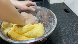 肉松芝士南瓜饼的做法步骤：7