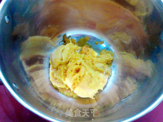 葱香南瓜发面软饼的做法步骤：4