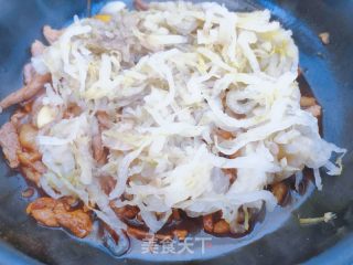 酸菜炒肉丝的做法步骤：3