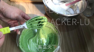 椰香抹茶瑞士卷，手把手教你做蛋糕卷，清新抹茶香与椰香交融。的做法步骤：12