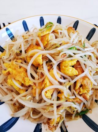 脆爽入味豆芽炒鸡蛋的做法步骤：9