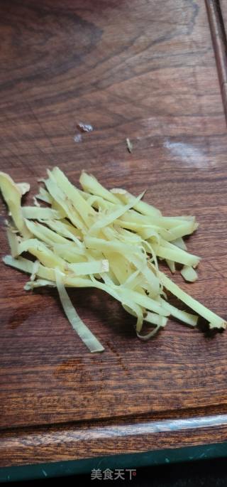 春砂仁蒸鸡的做法步骤：2