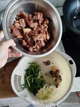 胡萝卜烧牛肉的做法步骤：5