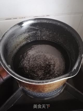 银耳枸杞汤的做法步骤：1