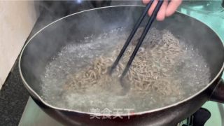 牛肉酱拌荞麦面面的做法步骤：12