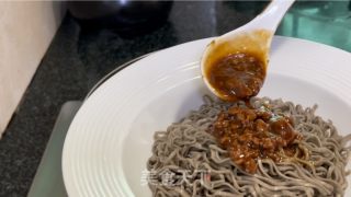 牛肉酱拌荞麦面面的做法步骤：13