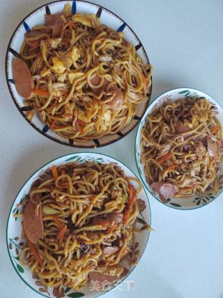 肉丝鸡蛋炒面的做法步骤：12