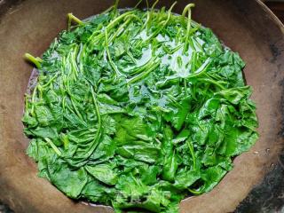 油菜猪肉麦饼的做法步骤：2