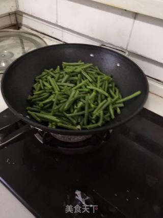 豆角炒圆茄子的做法步骤：4