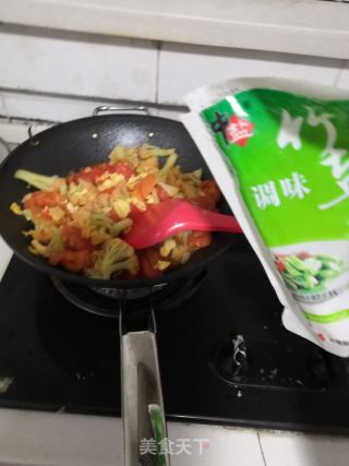 西红柿鸡蛋炒西兰花的做法步骤：8