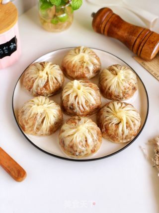 香菇猪肉纸皮烧麦的做法步骤：9