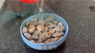 花螺焗鸡翅的做法步骤：3